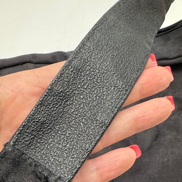 Ameribag Relax Your Back Stylish Black Microsuede Sling Bag BP9393F - Picture 11 of 15